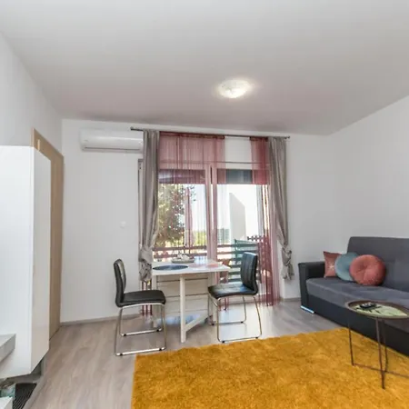 Bella Vista Apartment