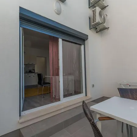 Bella Vista Apartment