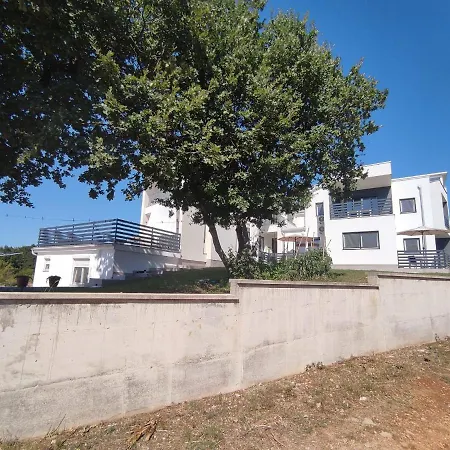 Bella Vista